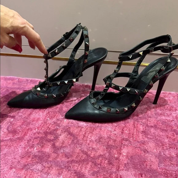 Valentino Black RockStud Pumps - Picture 8 of 8